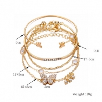 Сет от 5 броя гривни с различни висулки в златист цвят C36 C36 C36