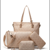 Красив комплект от чанти BAG36 BAG36
                                                                                    , видео BAG36